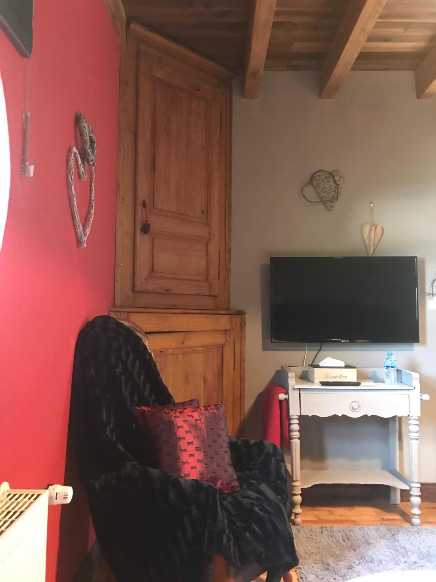 סנט-אבול Logis Hotel Domaine Du Moulin מראה חיצוני תמונה