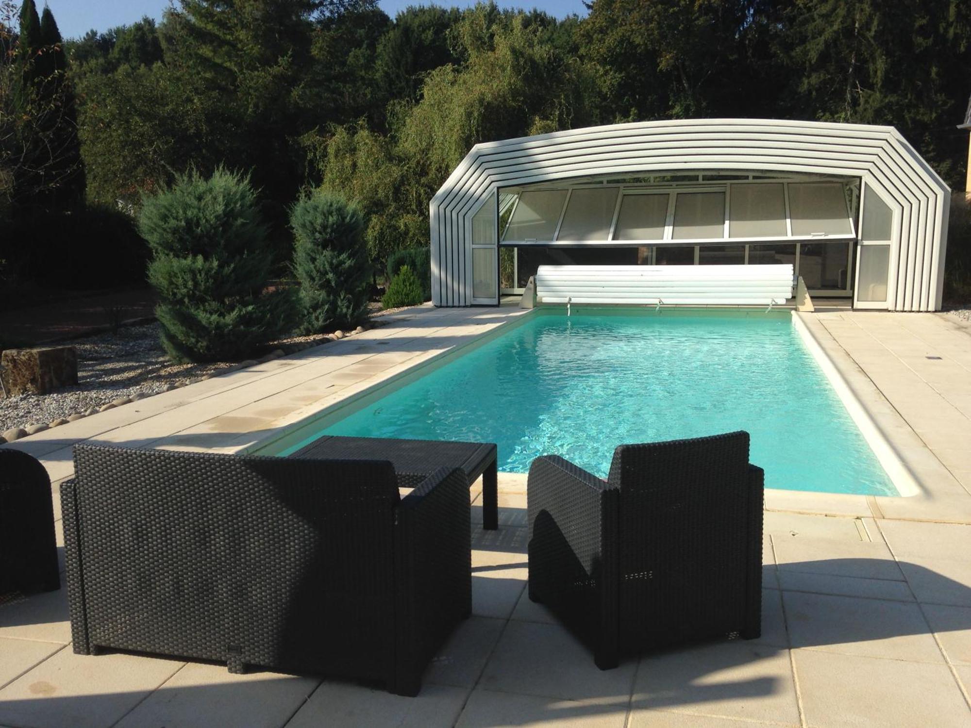 סנט-אבול Logis Hotel Domaine Du Moulin מראה חיצוני תמונה