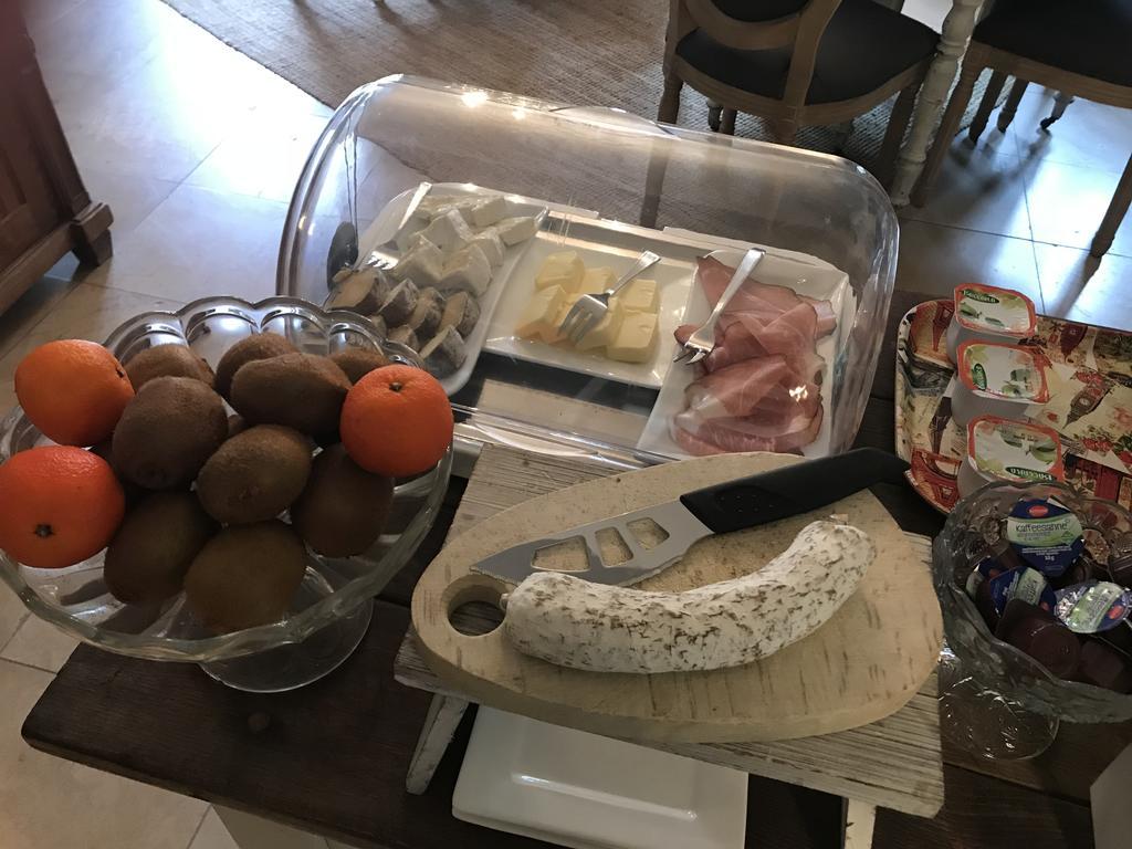 סנט-אבול Logis Hotel Domaine Du Moulin מראה חיצוני תמונה