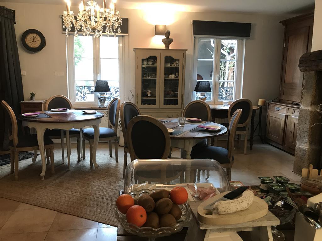 סנט-אבול Logis Hotel Domaine Du Moulin מראה חיצוני תמונה