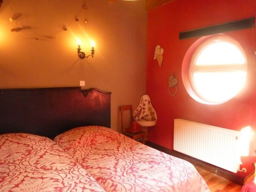 סנט-אבול Logis Hotel Domaine Du Moulin מראה חיצוני תמונה